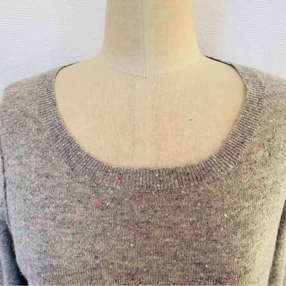 Pure cashmere scoop neck grey flecked sweater - Picture 5 of 6